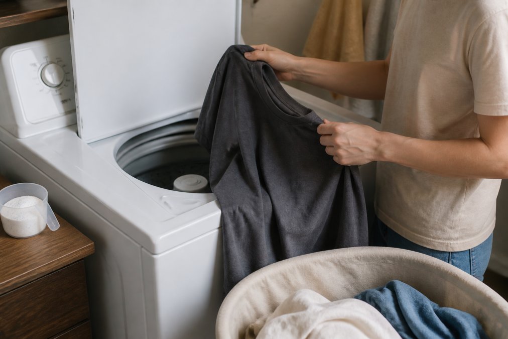 How to Wash Graphic Tees Without Fading